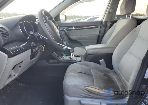 2012 Kia Sorento Base from USA, damaged, VIN 5XYKTCA65CG243788